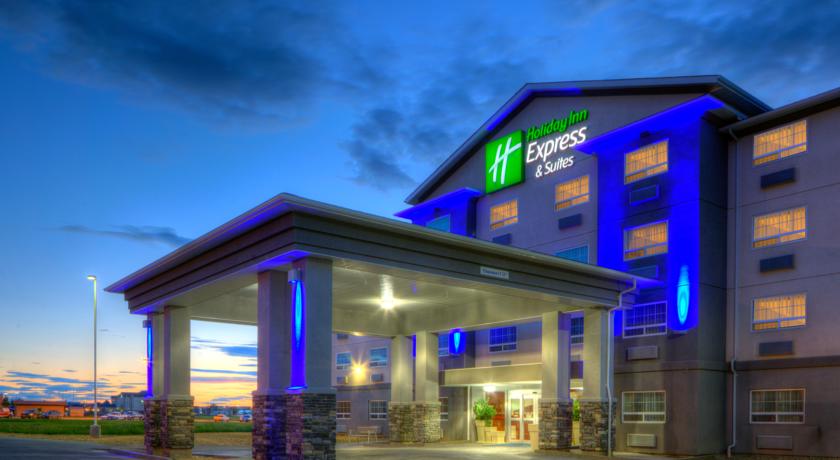 Holiday Inn Suites.jpg